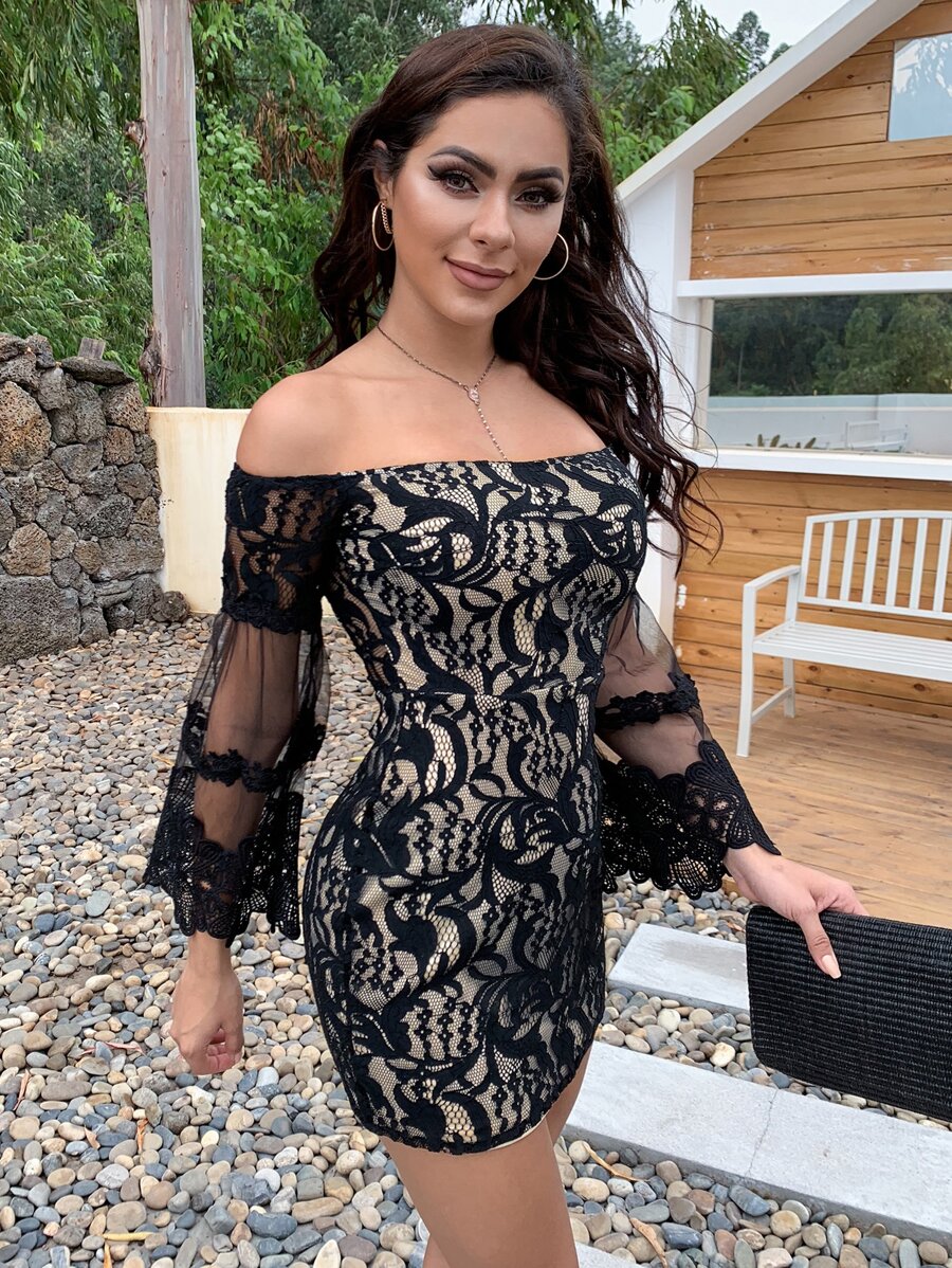 Eilly Bazar Vestido Mini Con Hombros Descubiertos Y Superposición De Encaje - Negro - Ver 1