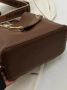 Letter Graphic Chain Decor Square Bag Small Bucket Thick Chain Crossbody Bag, PU Leather Textured Bag Purse, Classic Versatile Fashion Shoulder Bag - Brown - View 7