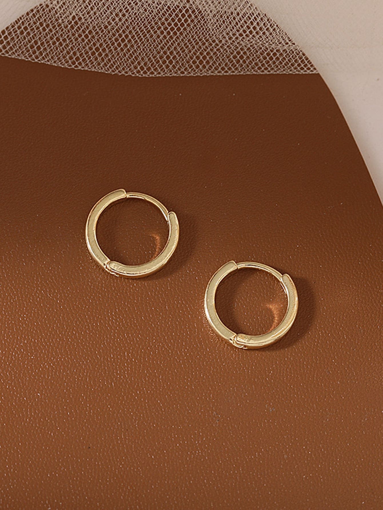 極簡風格圓耳環