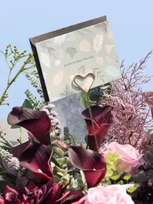 10入組心形設計卡片金屬夾餐位卡夾適合婚禮派對 - 金色 - 查看 2