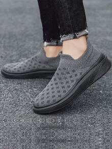 Men Slip On Running Shoes - Grey - View 4