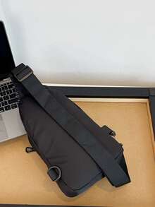 Bolso bandolera mini con estampado de letra - Negro - Ver 2