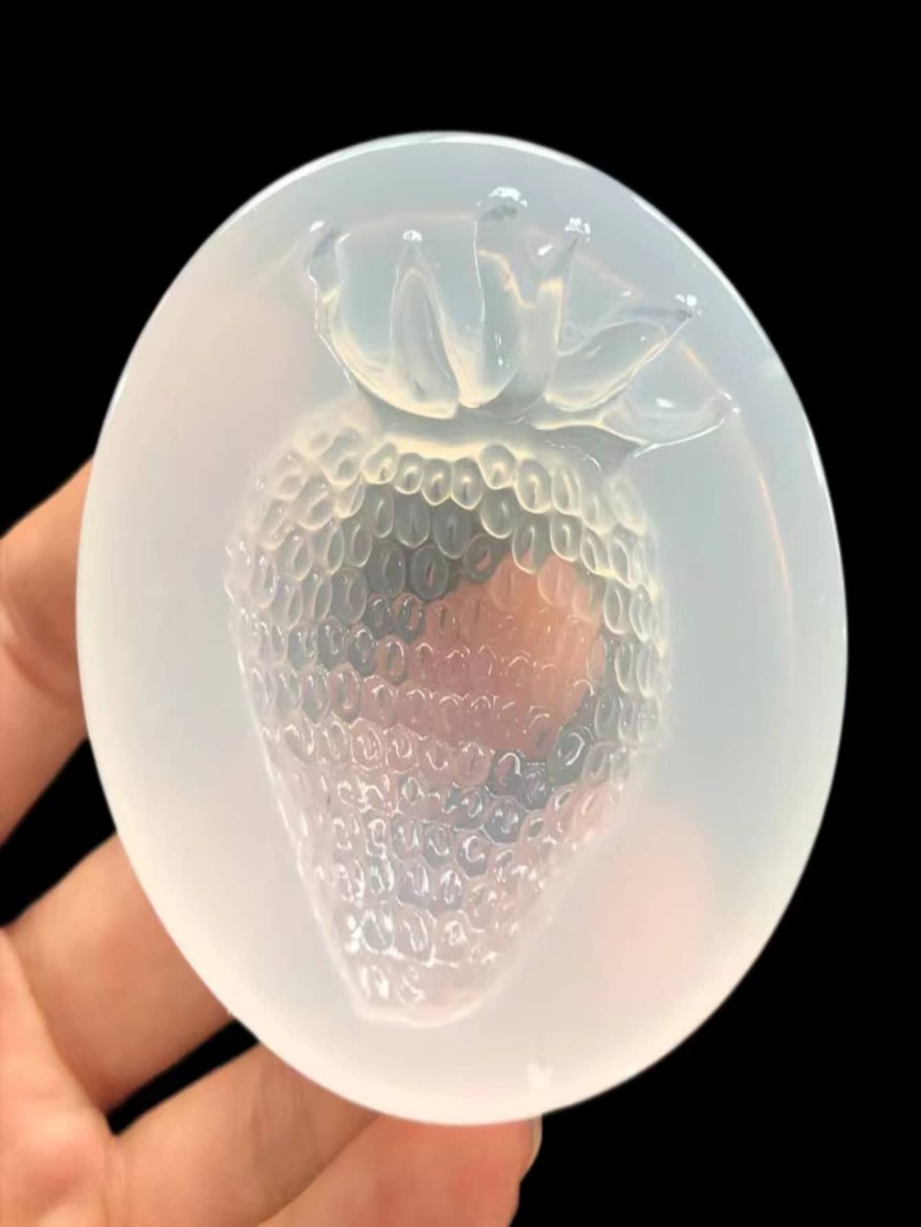 Khuôn silicon tự làm 1 cái thiết kế dâu tây - trắng - Xem 1