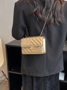 Mini bolso cuadrado acolchado de cierre de empuje metálico con cadena, estilo Funky, Punk y bolso para la moda callejera - Dorado - Ver 6