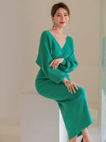 Mulvari Solid Surplice Neck Jumper Dress - Green - View 6
