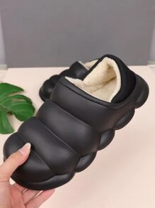 男士毛絨內襯濃烈香調洞洞鞋 - 黑色 - 查看 5