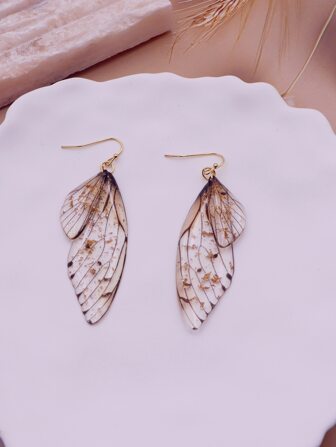 Pendientes con diseño de ala