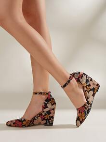 Floral Pattern Ankle Strap Wedge Court Shoes - Multicolor - View 3