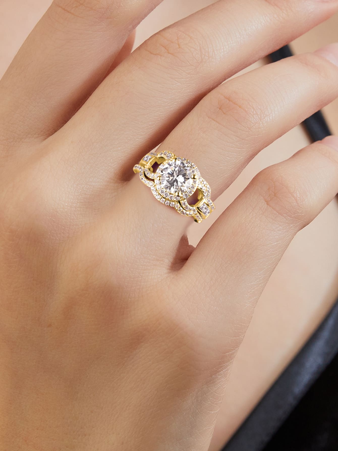 3入組豪華白色鋯石銅戒指套裝,可疊積和分開 - 金黃色 - 查看 1