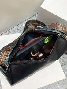 流行風格圓筒造型復古斜挎包,圓形桶波西m亞別緻郵差包,素色肩帶托特包帶圖案,時尚和簡約風,合適的適用於日常通勤和單肩包 - 黑色 - 查看 5