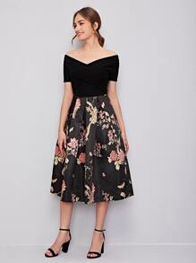 SHEIN Clasi Vestido floral fruncido cruzado de hombros descubiertos - Negro - Ver 1