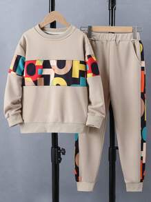 SHEIN 青少年男孩字母圖案運動衫和運動褲 - 卡其色 - 查看 1