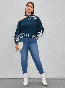 SHEIN Clasi Plus Plants Print Asymmetrical Neck Blouse - Navy Blue - View 5