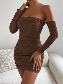 Chiquease 一字肩褶邊緊身洋裝 - 咖啡棕 - 查看 3