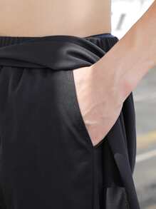 Manfinity EMRG 男士寬鬆實色疊穿裙褲 - 黑色 - 查看 5