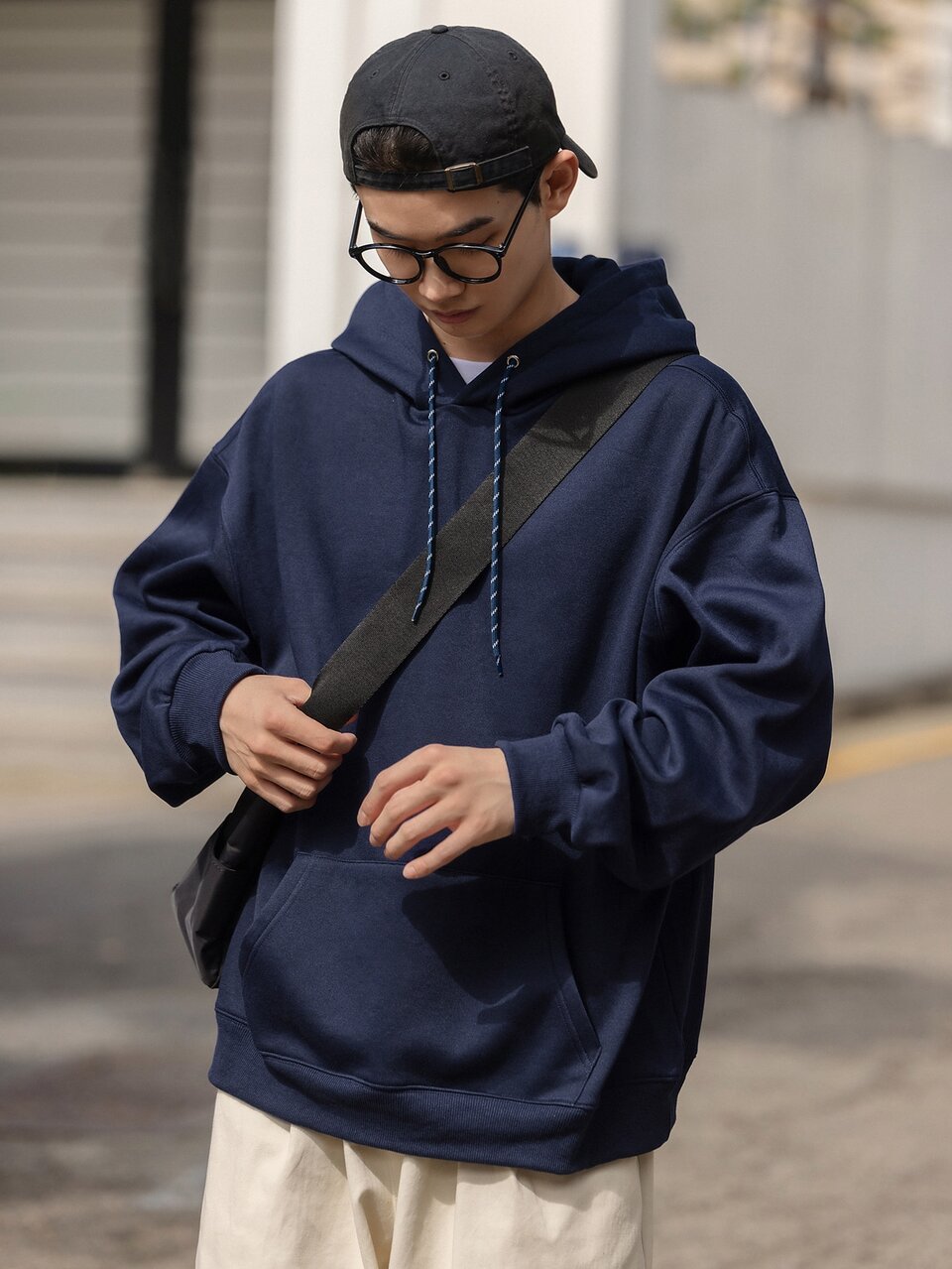 Men Kangaroo Pocket Drop Shoulder Drawstring Hoodie