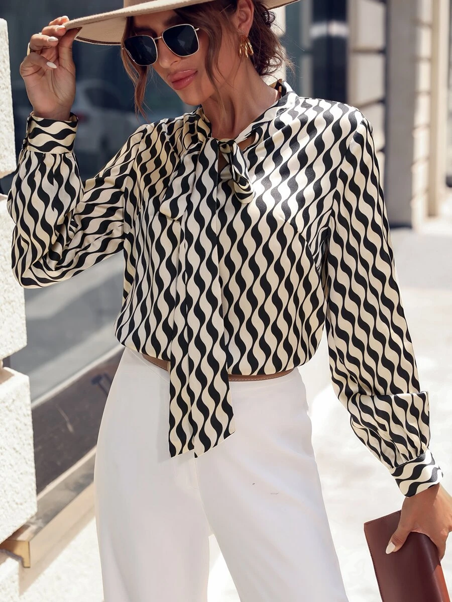 SHEIN LUNE Áo sơ mi nữ Thắt nơ trước Tất cả trên in Giải trí - Màu be - Xem 1