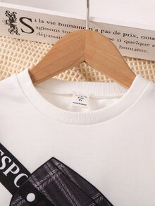 小男童格紋和包包印花套頭衫和褲子