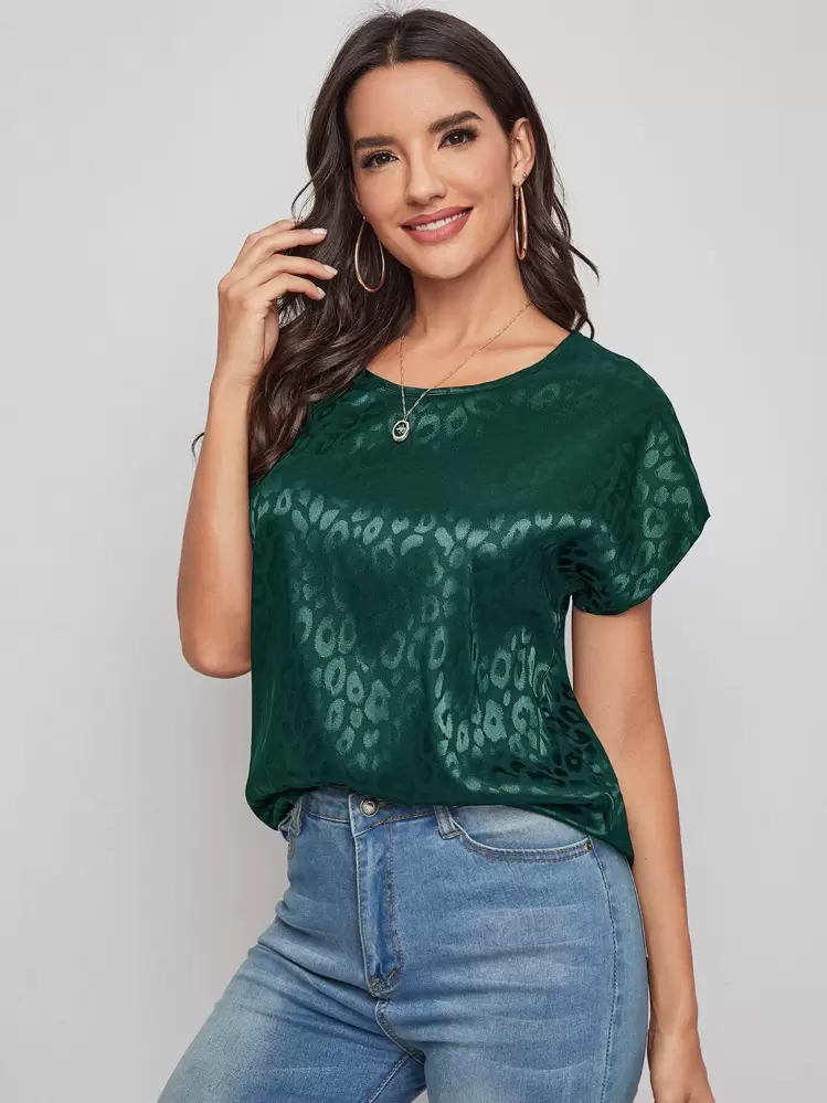 SHEIN Clasi Top de manga murciélago de leopardo jacquard de satén - Verde Oscuro - Añade 4