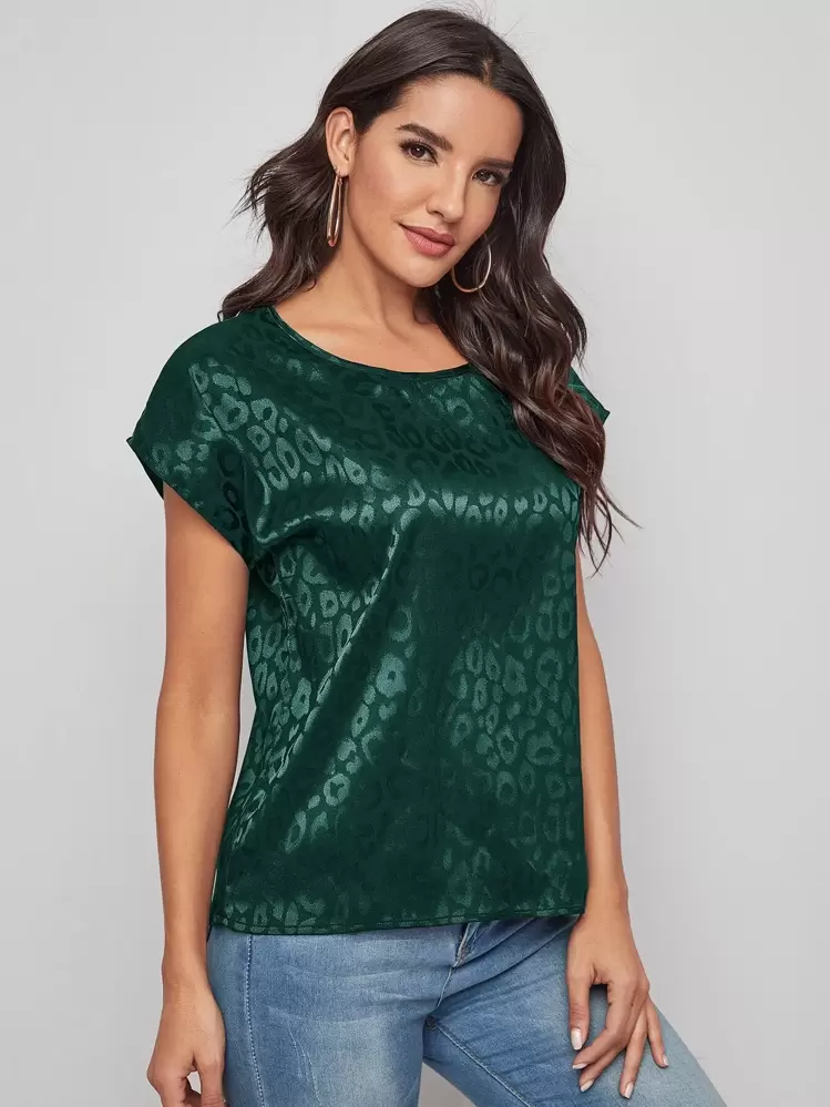 SHEIN Clasi Top de manga murciélago de leopardo jacquard de satén - Verde Oscuro - Añade 5