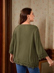 SHEIN VCAY 大碼繫帶領鏤空蕾絲花邊襯衫 - 軍綠色 - 查看 2