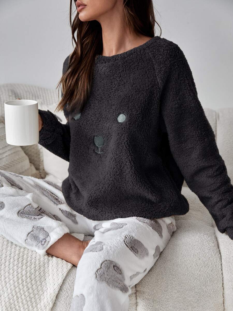 Cartoon Embroidery Raglan Sleeve Flannel Lounge Set - Dark Grey - View 1