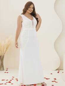 Plus Contrast Lace Mermaid Hem Wedding Dress - White - View 3