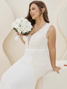Plus Contrast Lace Mermaid Hem Wedding Dress - White - View 4