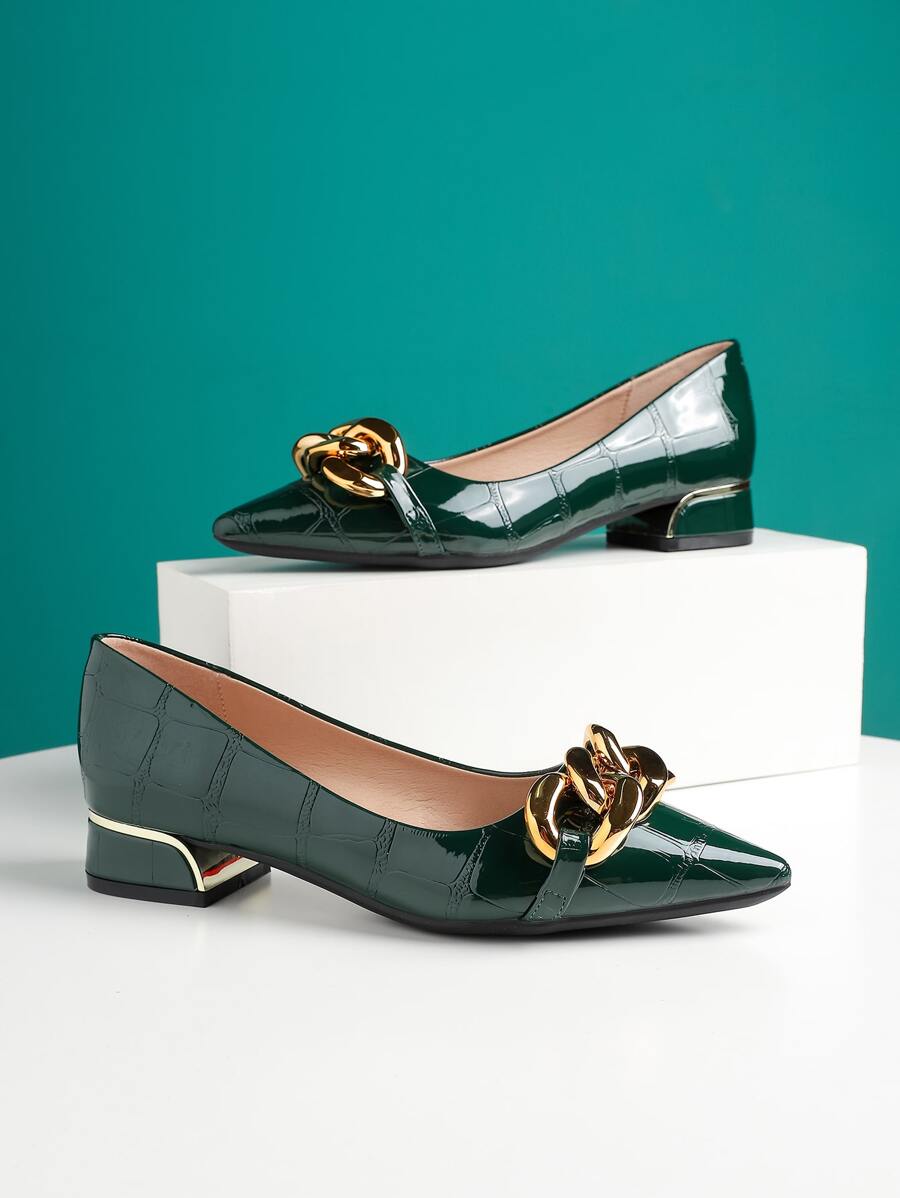 2025年秋季女士绿色时尚平底鞋，带链条装饰，鳄鱼纹纹理和浮雕链节设计 - 綠色 - 查看 1