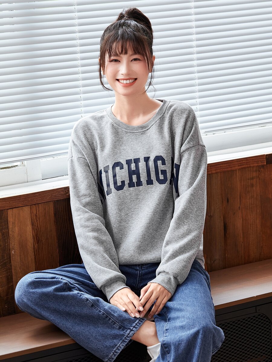 SHEIN Unity 字母圖案落肩袖保暖套頭衫 - 淺灰色 - 查看 1