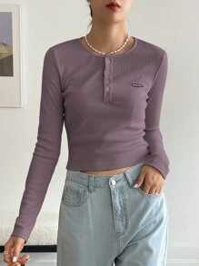 DAZY 字母贴片细节半纽扣T恤，秋装 - 淺灰紫 - 查看 4