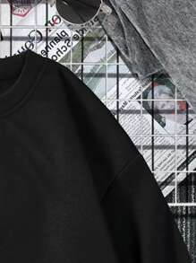 ROMWE MEN Goth Guys Letter Butterfly & Skull Graphic Sweatshirt - Black - View 4