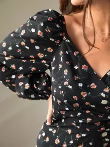 SHEIN Frenchy Ditsy Floral Print Split Thigh Dress Winter Vacation Black Flower Black Beach - Black - View 5