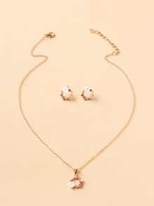 1 件花卉装饰项链和 1 对耳钉