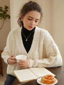 Knit Mix Cárdigan suelto de ganchillo con cuello en V para mujer (patrón de cable aleatorio) - Beis - Ver 4