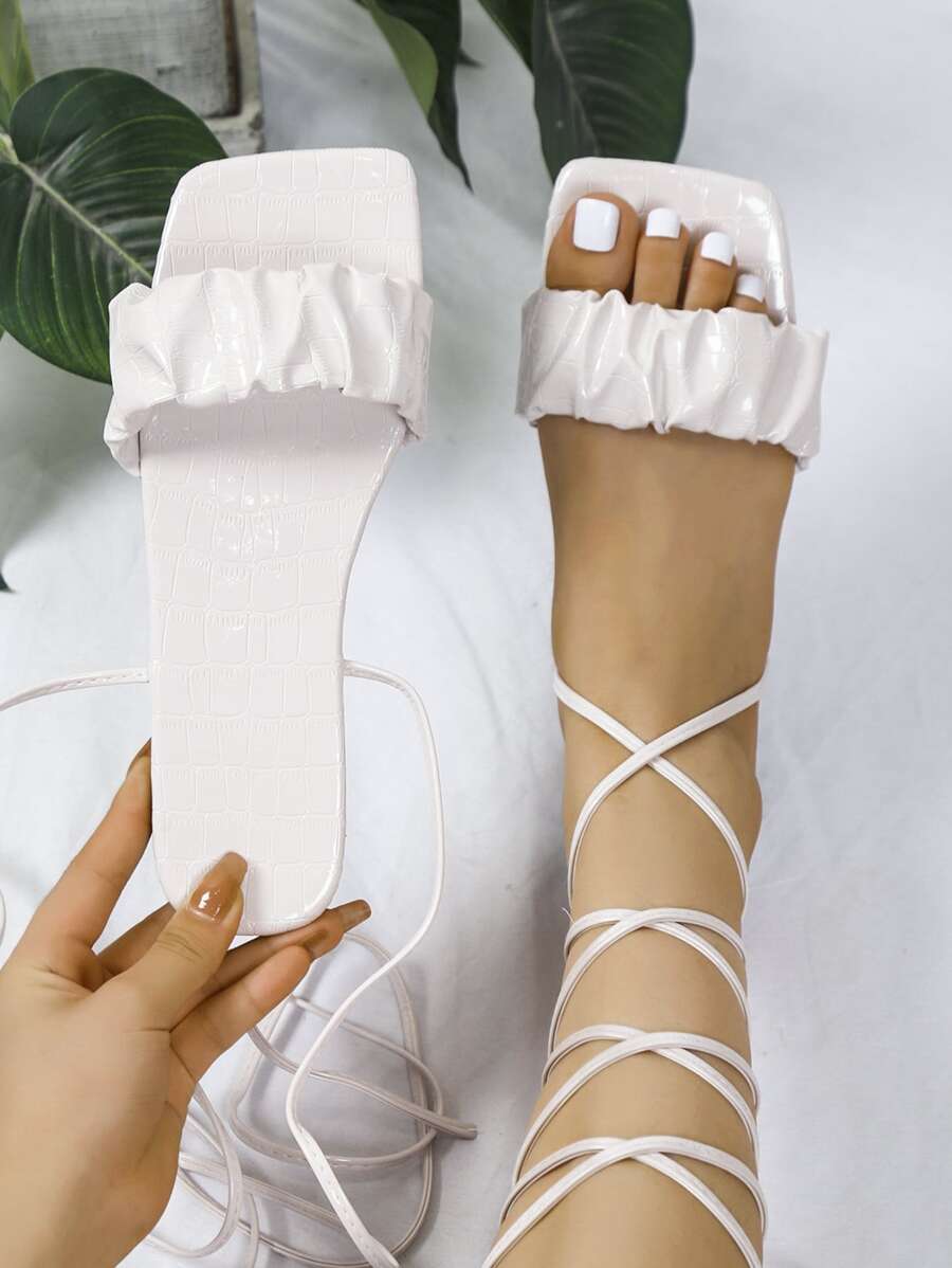 Sandalias de tiras con cocodrilo en relieve con diseño fruncido de pierna con cordón - Beis - Ver 1