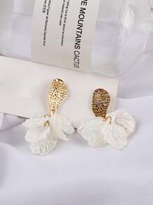 Hoa tai hình giọt nước - trắng - Xem 2