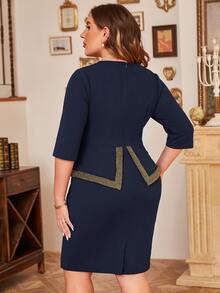 CurvySweet 大碼拼接金屬亮絲拼塊下擺開叉連衣裙 - 藏蓝色 - 查看 2