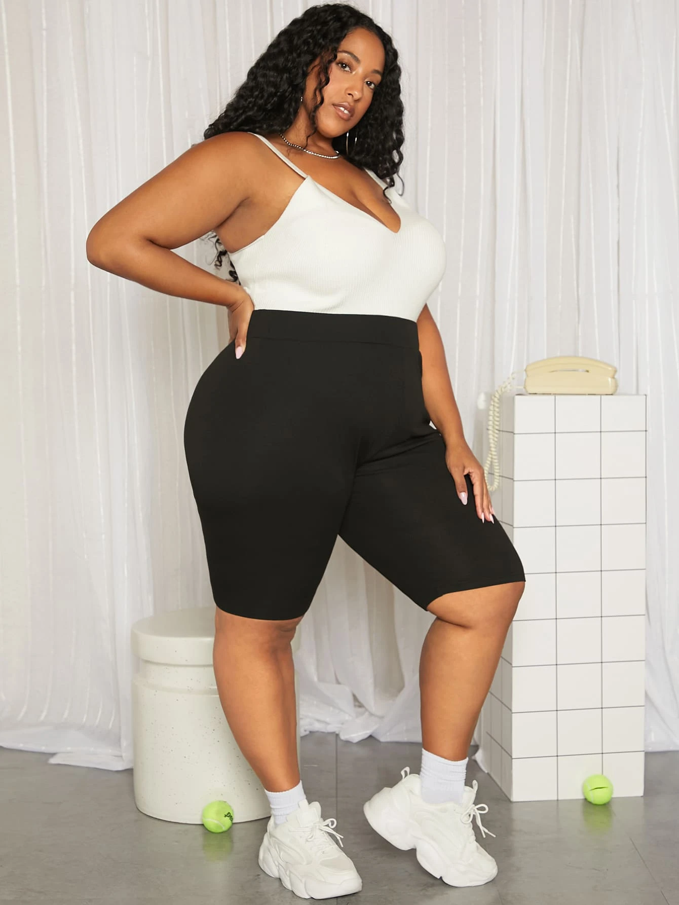 SHEIN CURVE+ Plus Solid High Waist Cycling Shorts - Black - View 1
