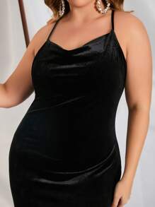 Plus Crisscross Backless Mermaid Hem Velvet Prom Dress - Black - View 7