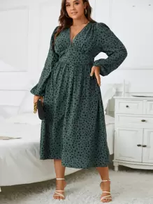 SHEIN Clasi Plus Dalmatian Print Lantern Sleeve Split Thigh Dress - Dark Green - View 4