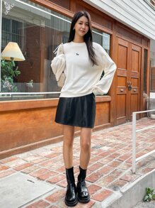 DAZY 馬繡花垂墜肩寬鬆運動衫 - 白色 - 查看 3