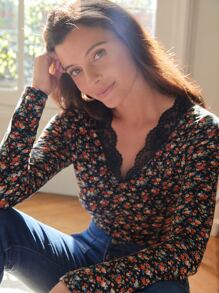 SHEIN Frenchy Lace Trim V Neck Tee - Multicolor - View 3