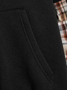 Manfinity RebelGame Men Plus Plaid Panel Expression Print Kangaroo Pocket Hoodie - Black - View 4