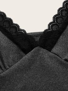 ROMWE Fairycore 蕾絲拼接吊帶上衣 - 深灰色 - 查看 3