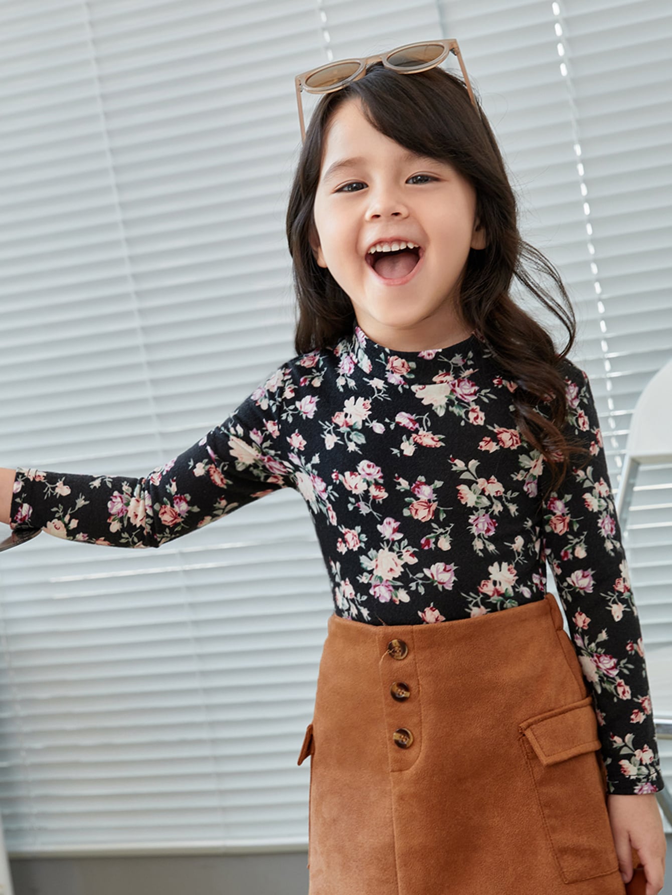 SHEIN Kids EVRYDAY Toddler Girls Floral Print Mock Neck Tee SHEIN USA