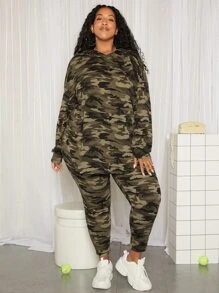 SHEIN CURVE+ 大碼迷彩印花落肩袖連帽衫和緊身褲 - 彩色 - 查看 3