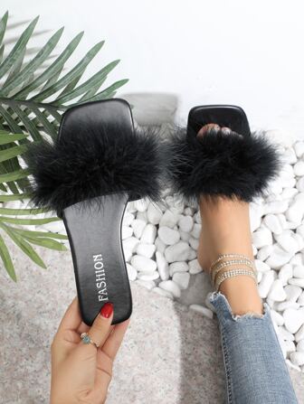 Kvinnors Svart & Patent Läder Lapptäcke String Tofflor För fest