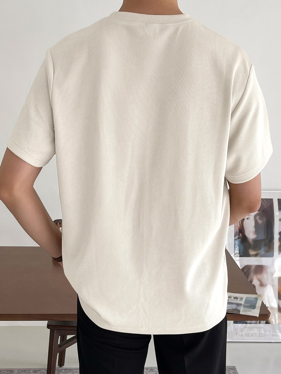 Men Solid Rib-knit Tee