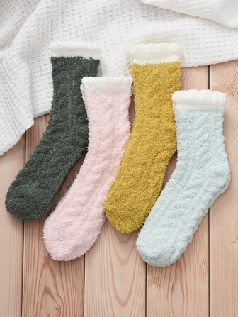 4雙極簡風格毛絨襪子